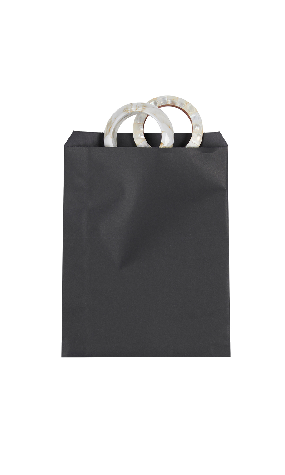 Do this bags have handles?
