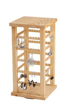 Does this earring display accommodate post earrings without cards?