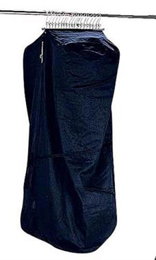 How many garments does it hold?
